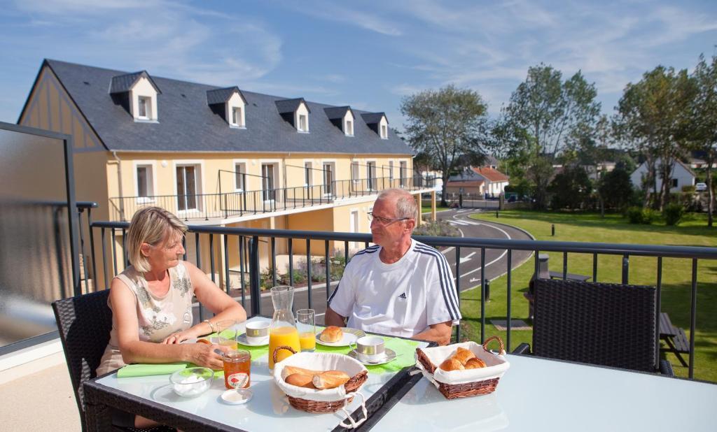 Residence Le Bois Flotte Merville-Franceville-Plage Værelse billede
