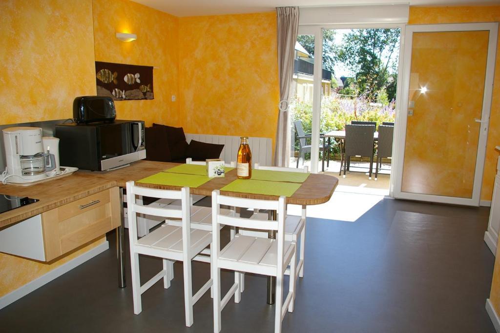 Residence Le Bois Flotte Merville-Franceville-Plage Værelse billede